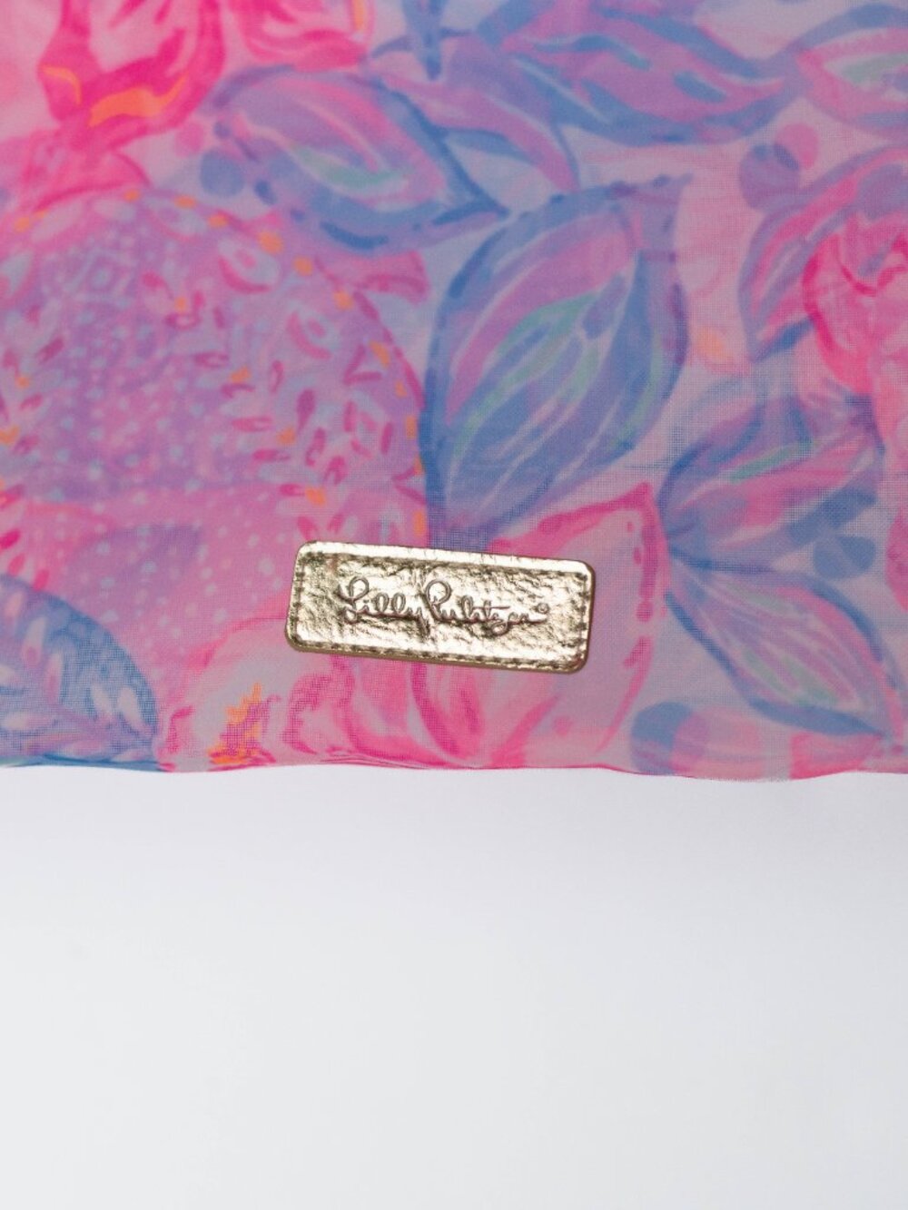 Lilly Pulitzer Tote & Breast Cancer Scarf Bundle + NWT Estee Lauder Cosmetic Bag - Picture 5 of 8